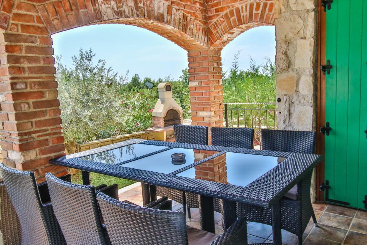 Villa Istriana Jakob With Pool Tar-Vabriga Εξωτερικό φωτογραφία
